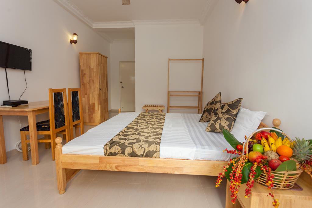 Navro Beach Resort Panadura Zimmer foto