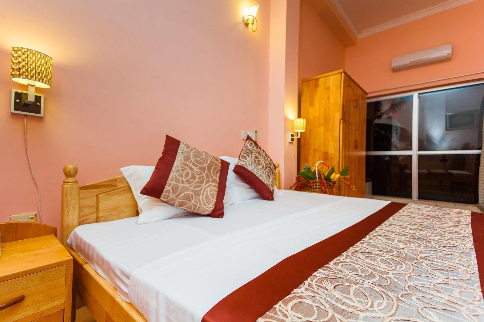 Navro Beach Resort Panadura Exterior foto